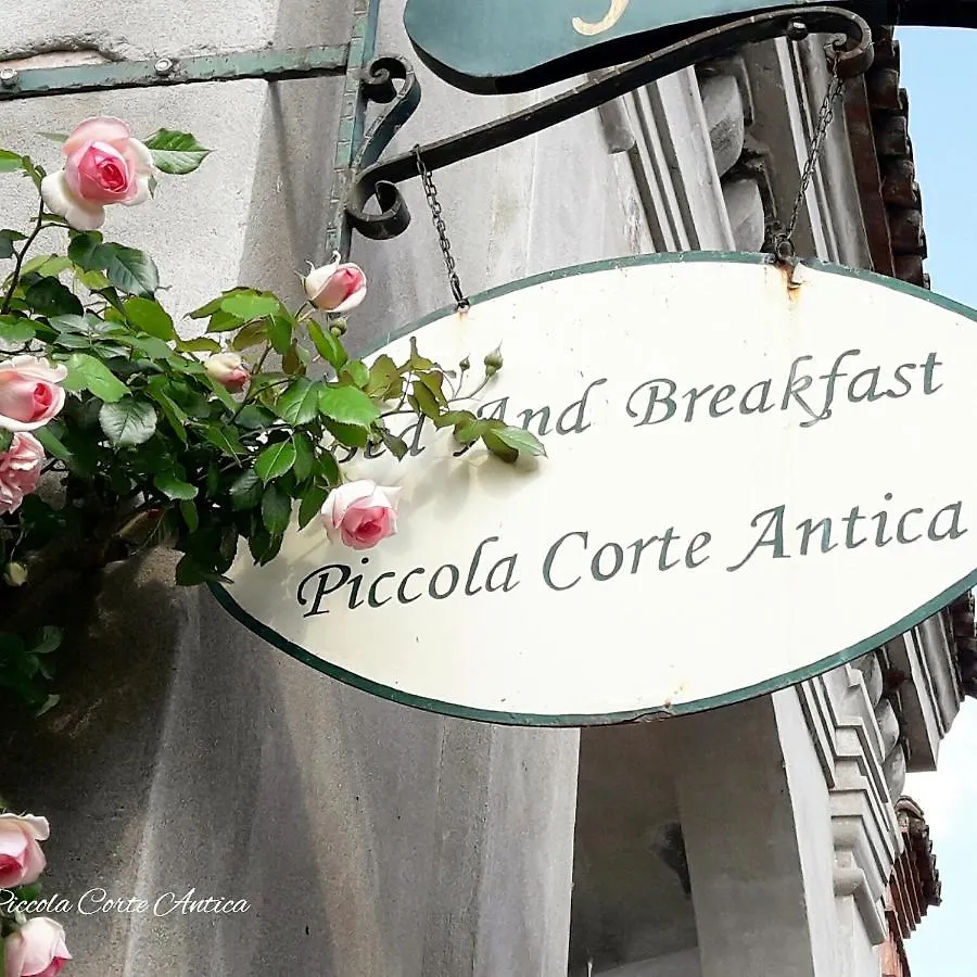 Piccola Corte Antica Bed & Breakfast Corticelle Pieve